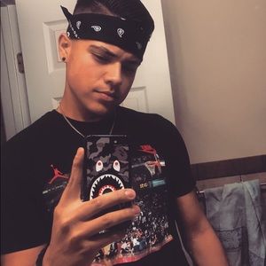 Meet your Posher, Mmacario